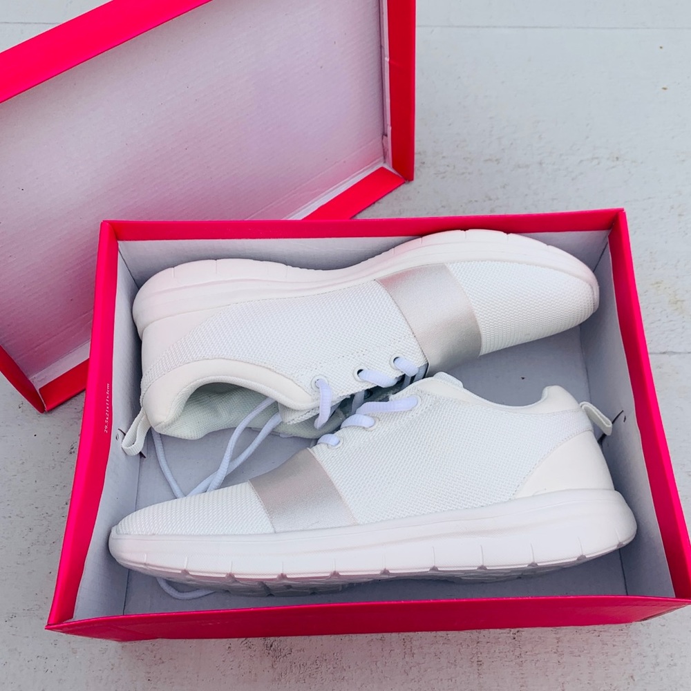 Saje White Sneakers